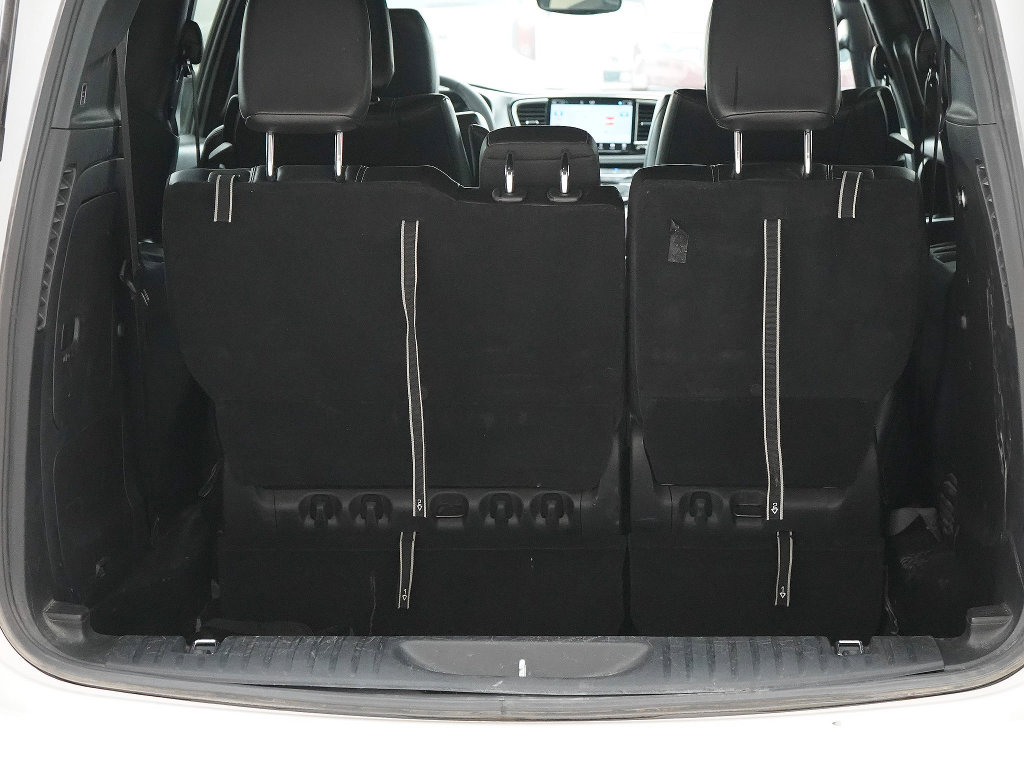 Used 2024 Chrysler Pacifica Limited image 10