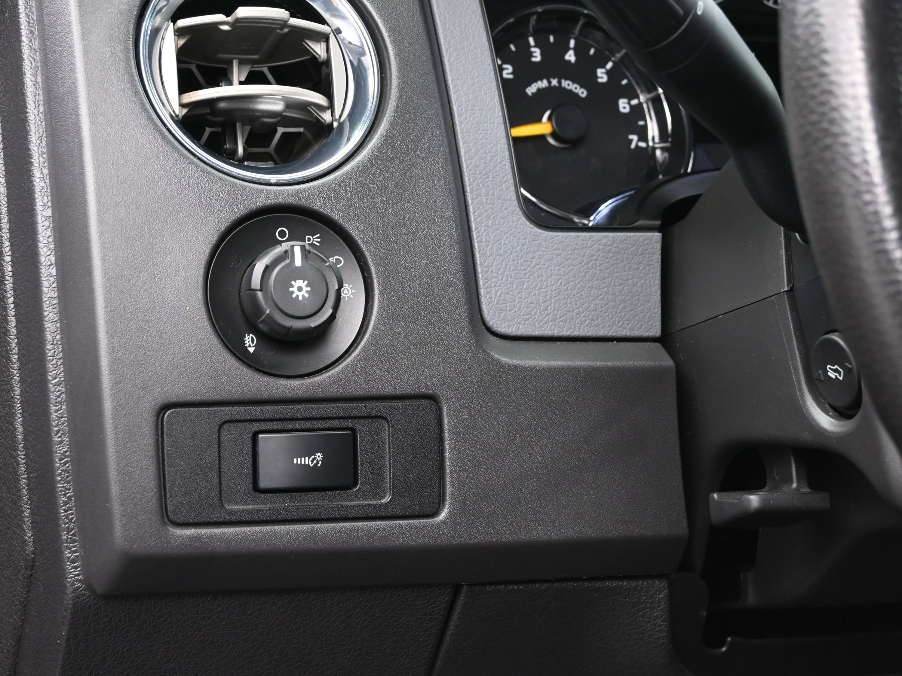 Used 2012 Ford F150 XLT w/ XLT Chrome Pkg RWD image 23