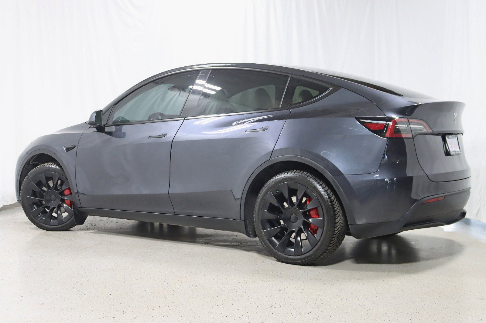 Used 2024 Tesla Model Y Long Range AWD/4WD image 9
