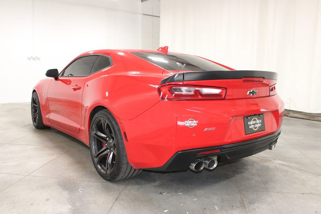Used 2018 Chevrolet Camaro SS RWD image 7
