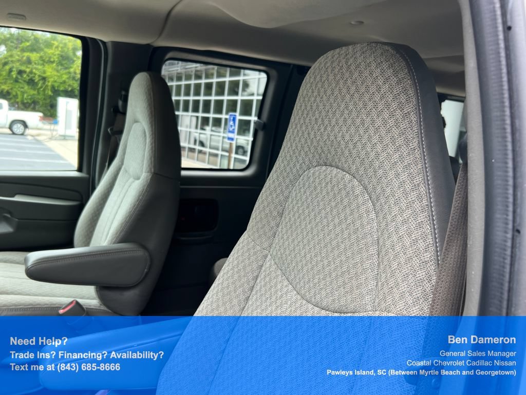 Used 2009 Chevrolet Express 2500 Passenger RWD image 7