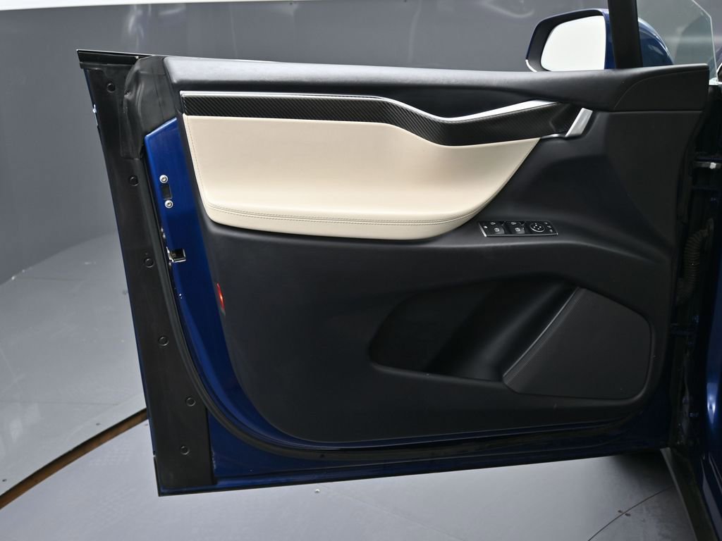 Used 2017 Tesla Model X 100D image 46