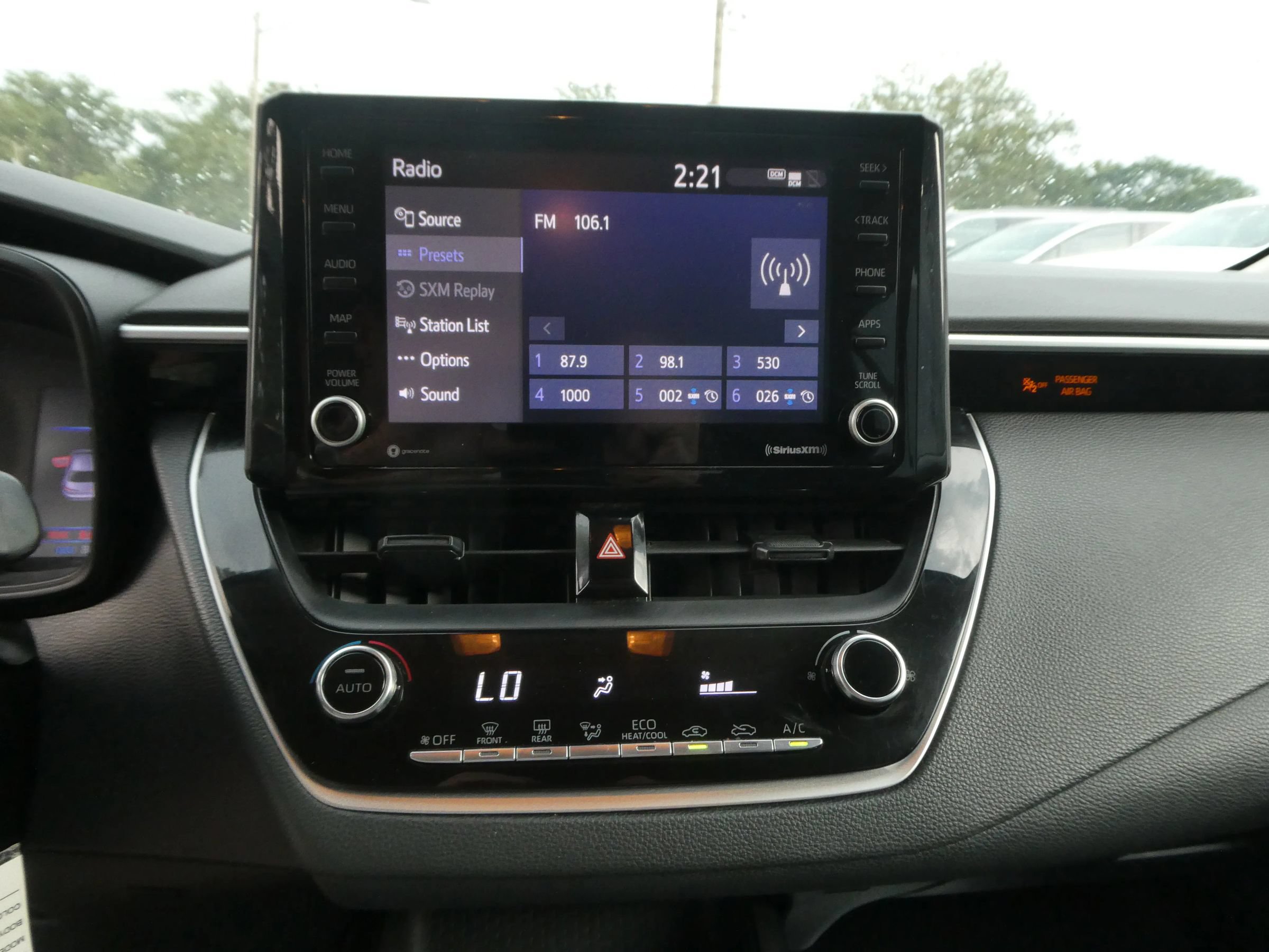 Used 2022 Toyota Corolla LE FWD image 19