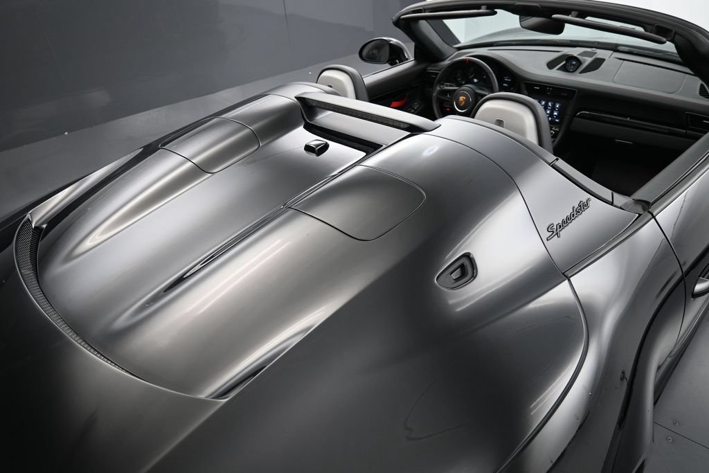Certified 2019 Porsche 911 Speedster RWD image 30