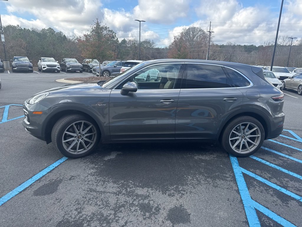 Used 2021 Porsche Cayenne E-Hybrid image 4