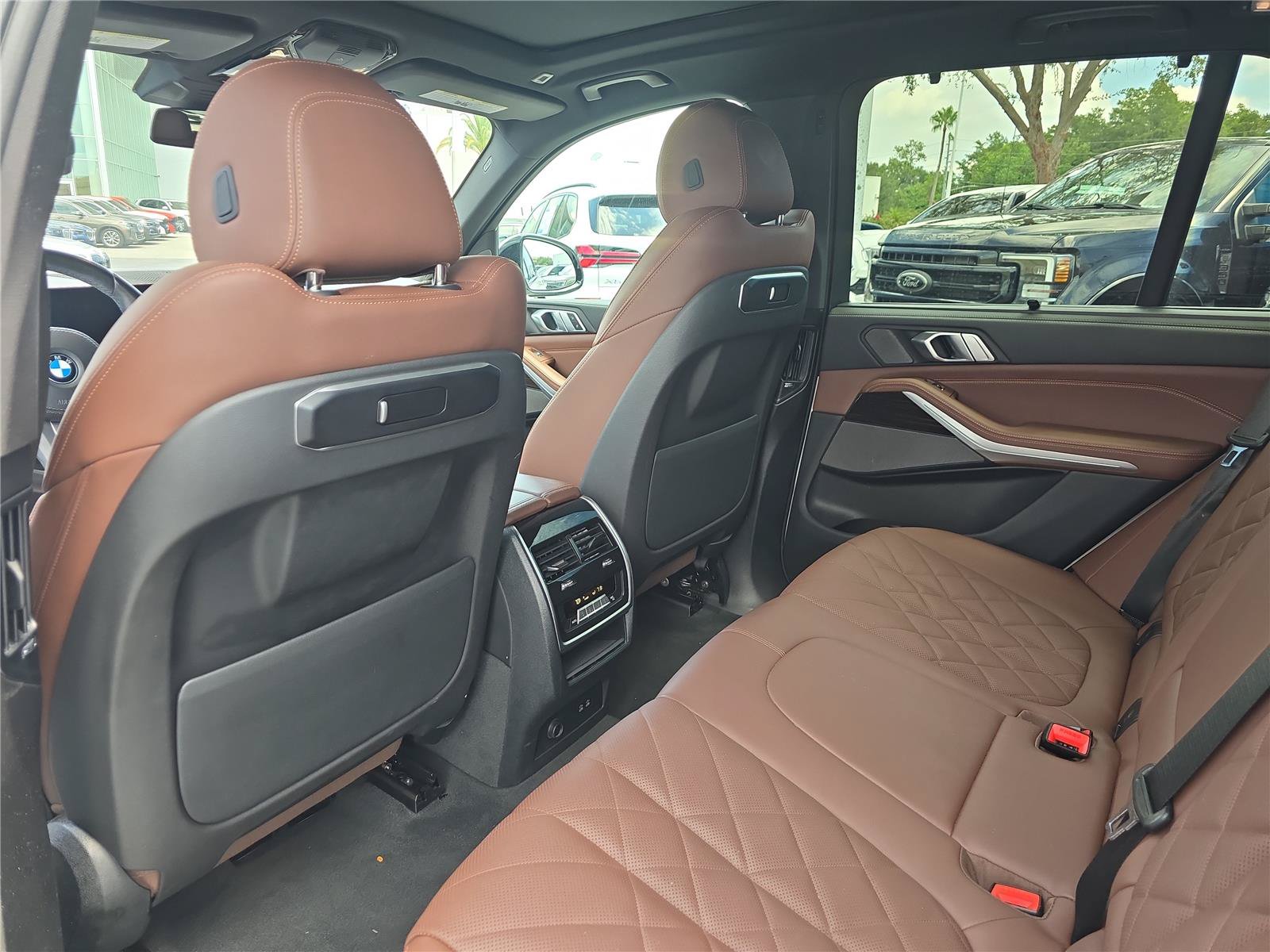 Certified 2024 BMW X5 xDrive40i w/ M Sport Package AWD/4WD image 13