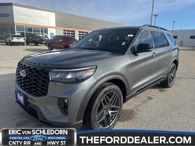 New 2026 Ford Explorer ST-Line w/ ST-Line Street Pack image 1