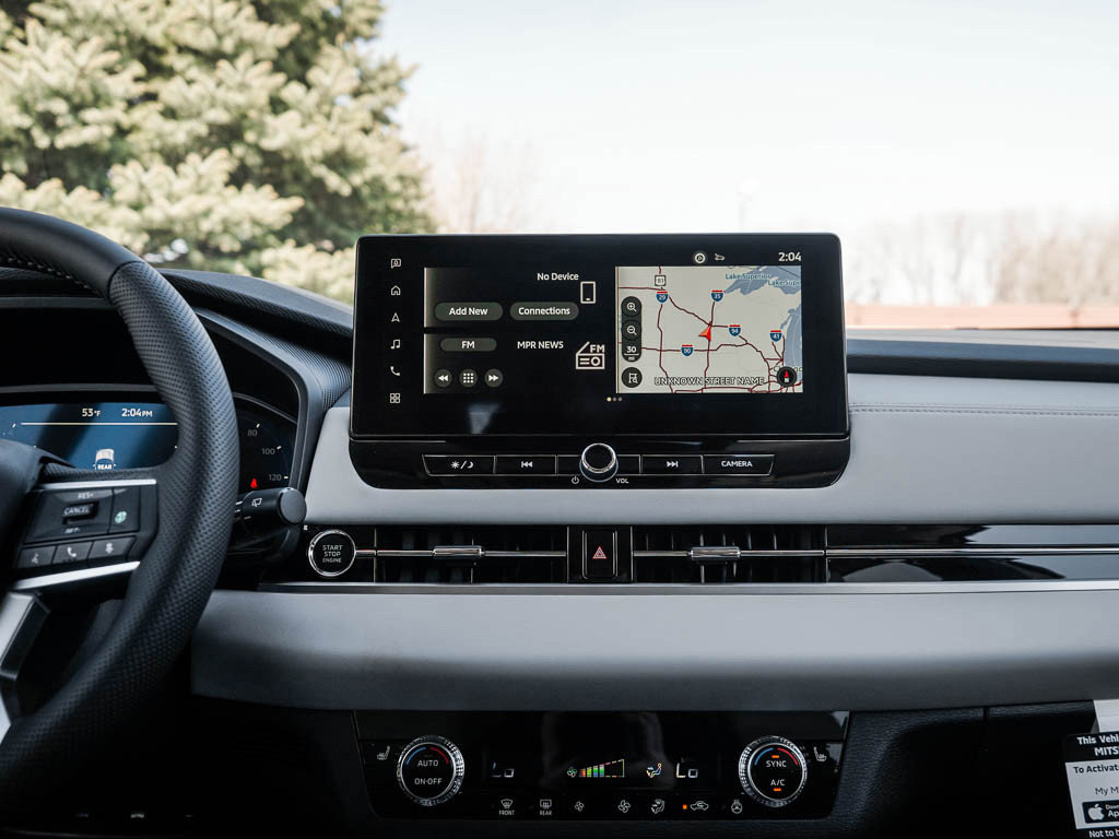 New 2026 Mitsubishi Outlander SE image 16