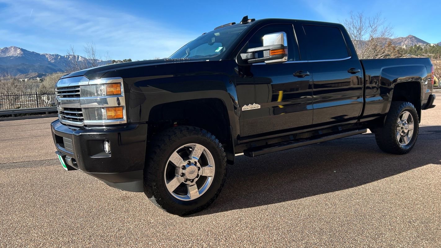 Used 2015 Chevrolet Silverado 2500 High Country w/ Duramax Plus Package image 17