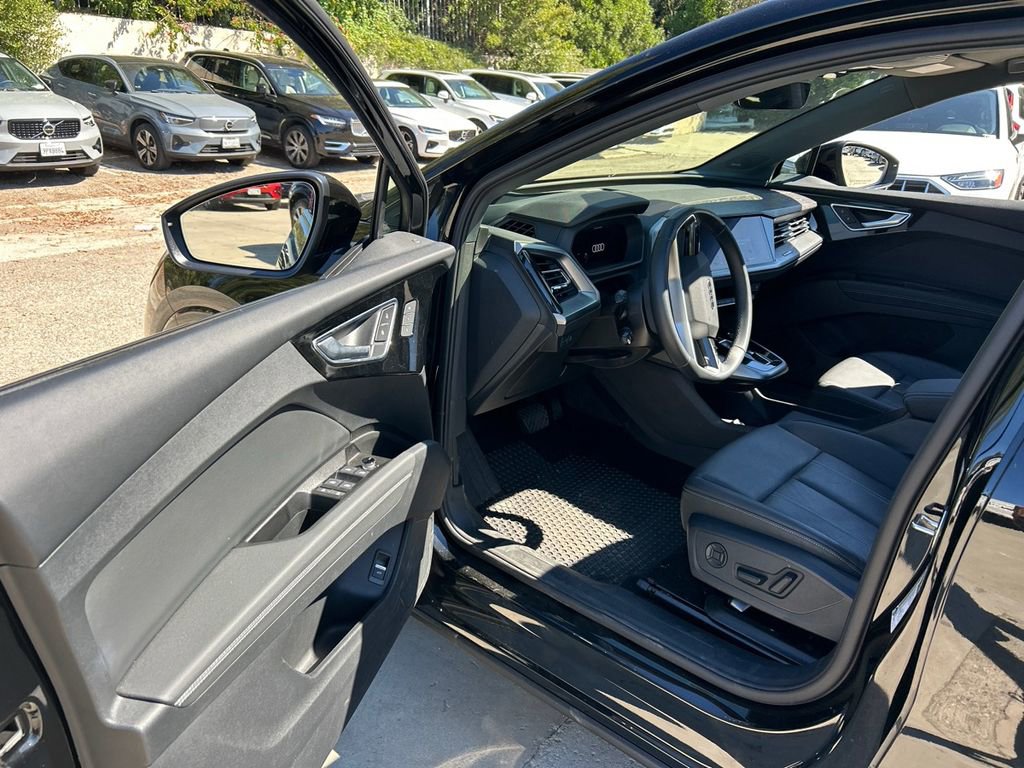 Used 2024 Audi Q4 e-tron Prestige w/ Black Optic Package image 9