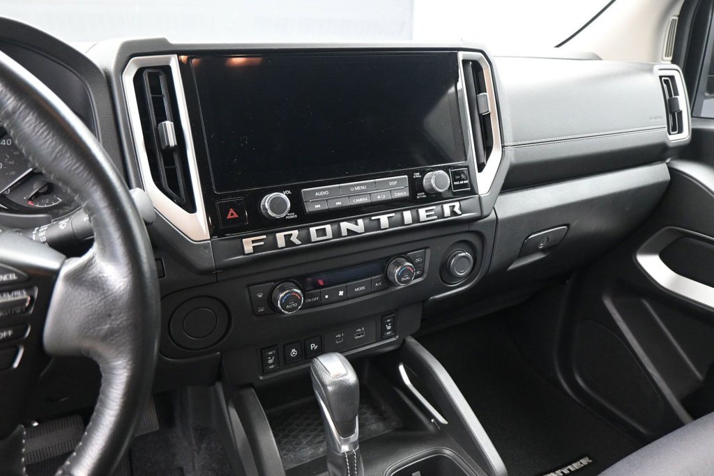 Used 2025 Nissan Frontier SV w/ SV Convenience Package RWD image 13