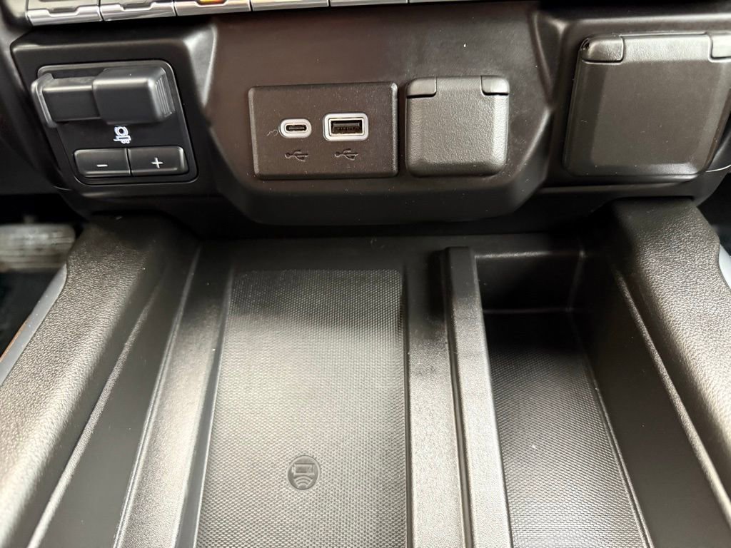 Used 2023 Chevrolet Silverado 3500 High Country w/ Z71 Off-Road Package image 39