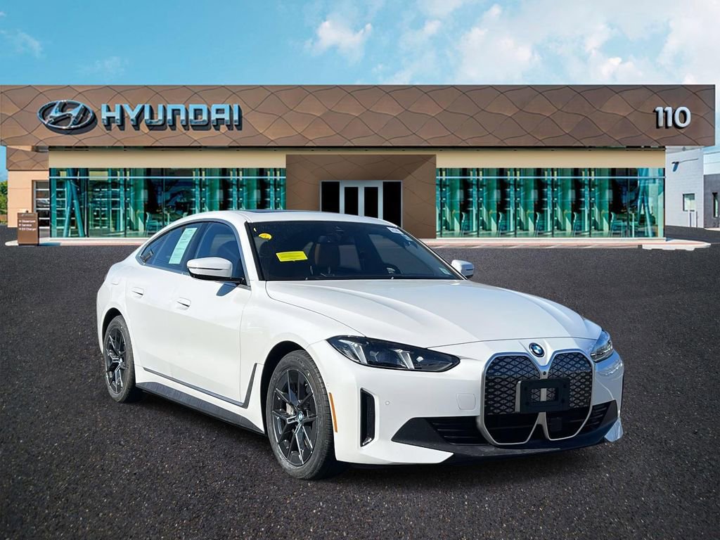 Used 2025 BMW i4 xDrive40i w/ Parking Assistance Package image 1