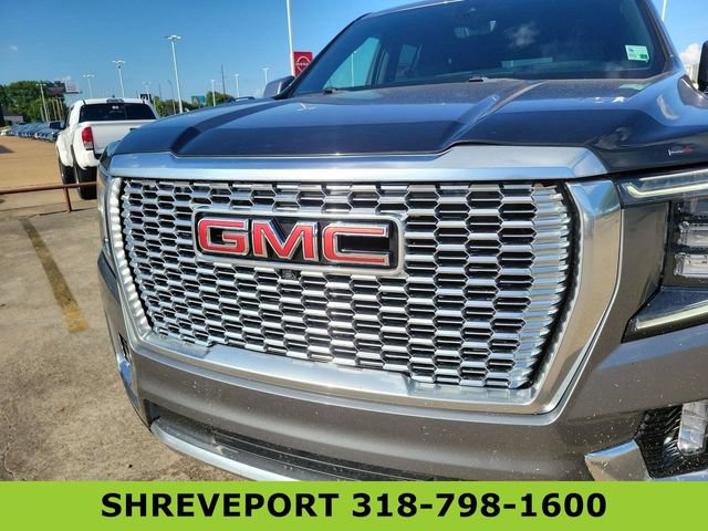 Used 2022 GMC Yukon Denali w/ Denali Ultimate Package AWD/4WD image 32