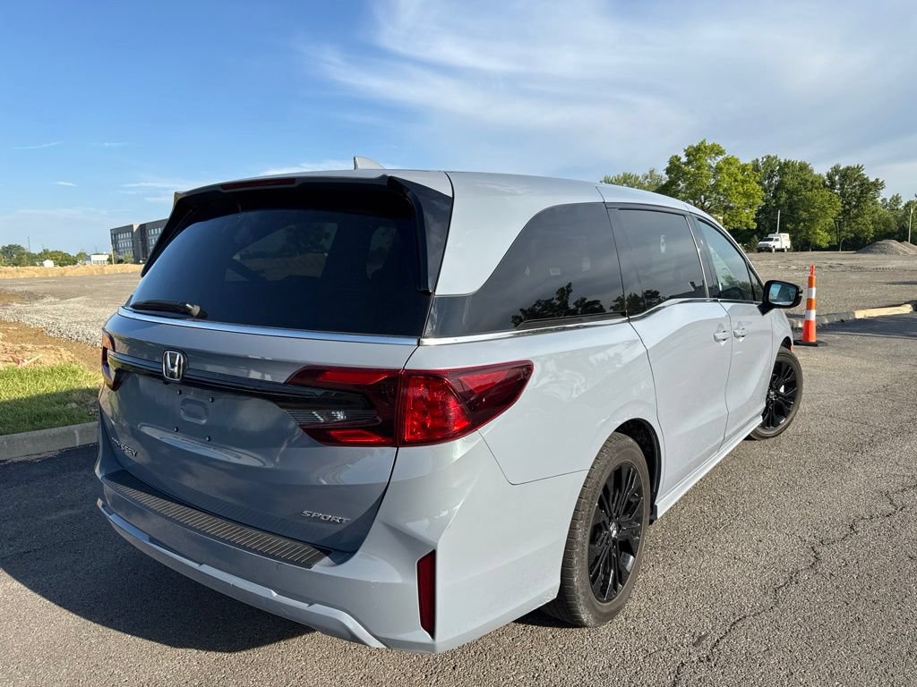 Used 2025 Honda Odyssey Sport-L image 12
