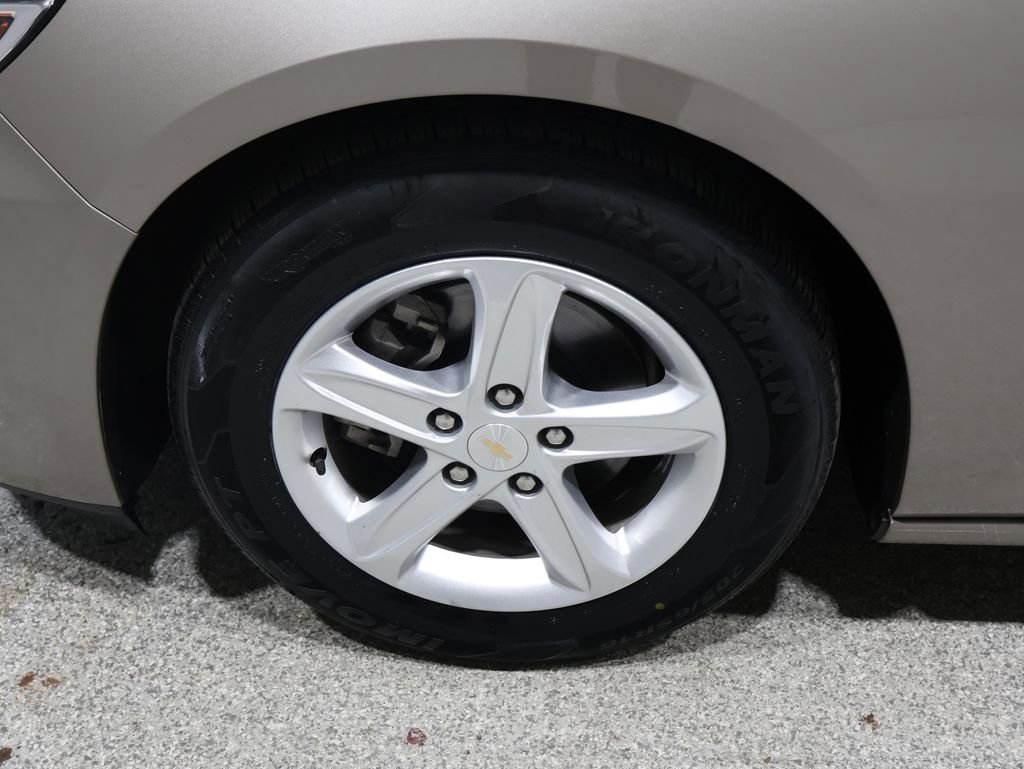 Used 2023 Chevrolet Malibu LS image 8