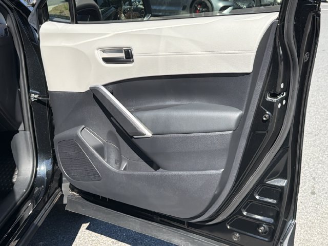 Used 2025 Toyota Corolla Cross L FWD image 16