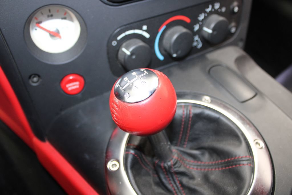 Used 2004 Dodge Viper SRT-10 RWD image 22