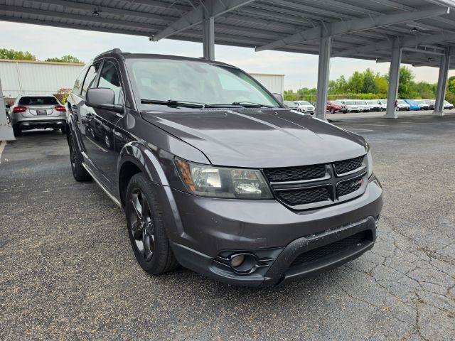 Used 2019 Dodge Journey Crossroad FWD image 3