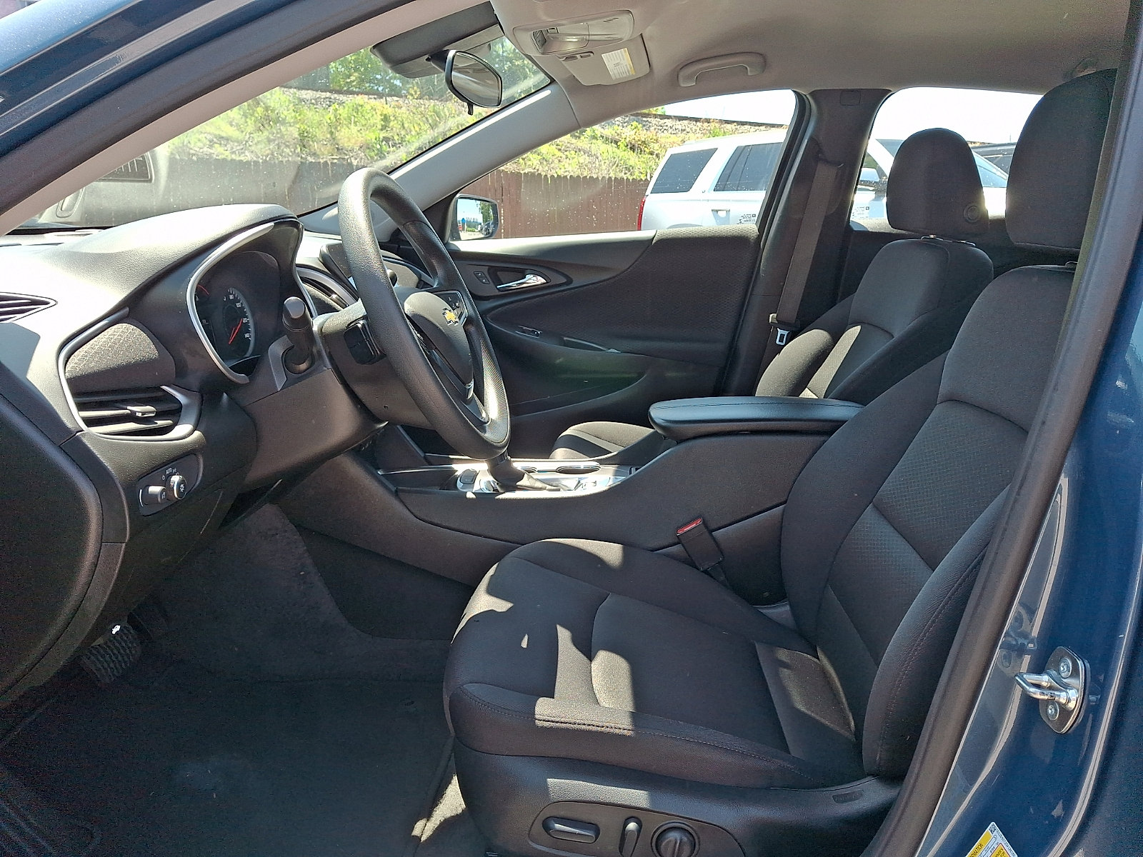 Used 2025 Chevrolet Malibu LT FWD image 13