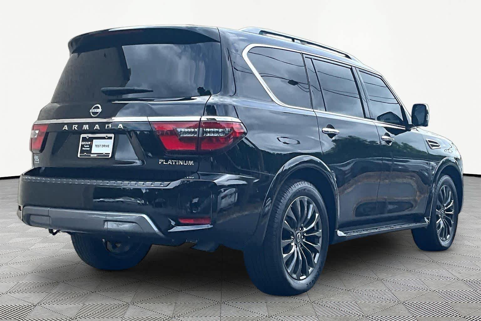 Used 2024 Nissan Armada Platinum w/ Captain's Chairs Package RWD image 13