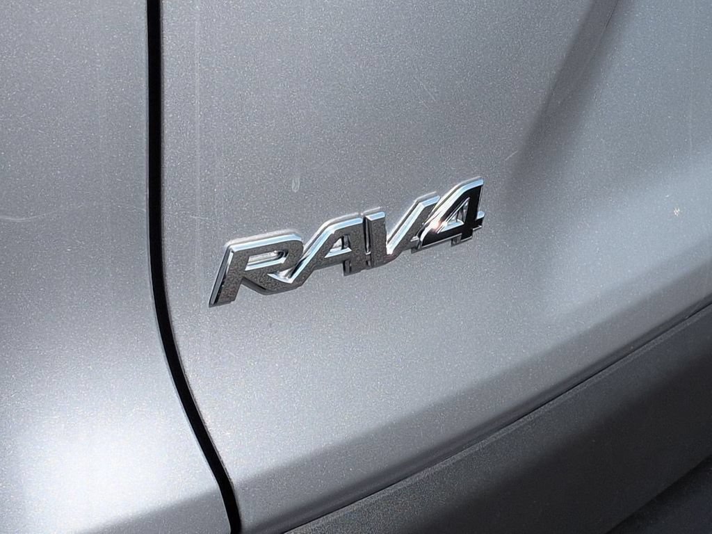 Used 2024 Toyota RAV4 LE AWD/4WD image 24