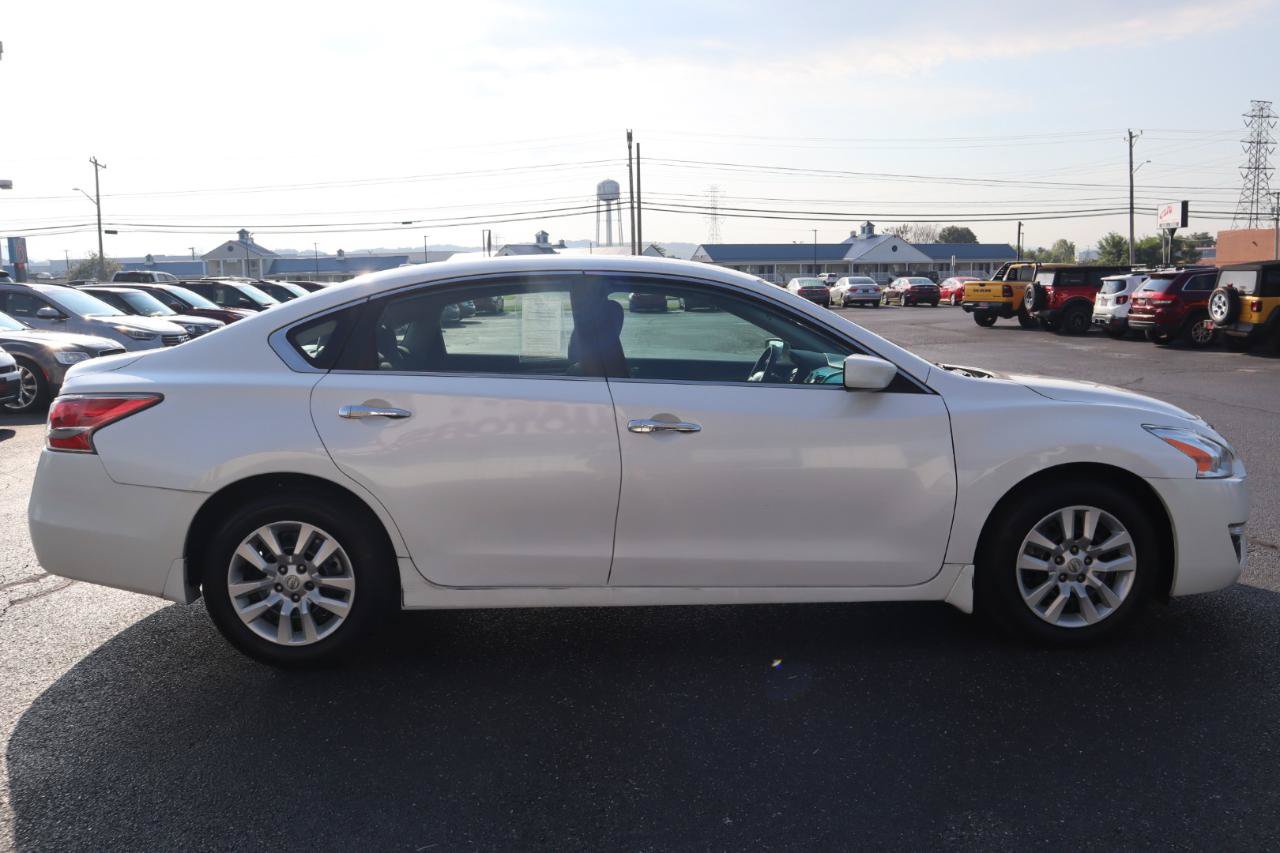 Used 2014 Nissan Altima 2.5 S w/ Display Audio Package FWD image 6