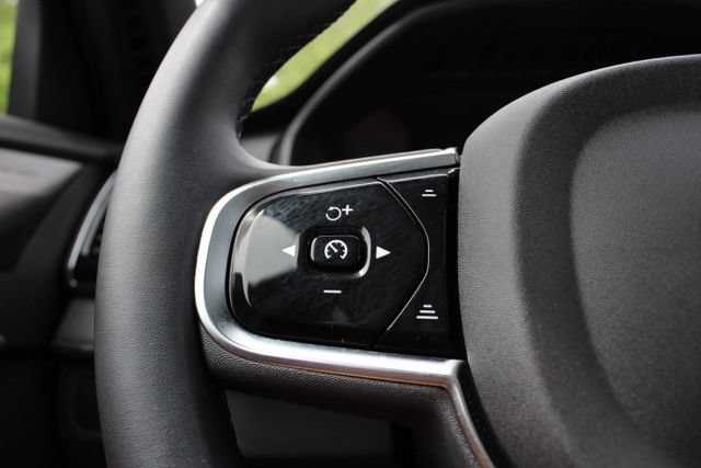 Certified 2025 Volvo XC90 T8 Ultra w/ Protection Package Premier AWD/4WD image 32