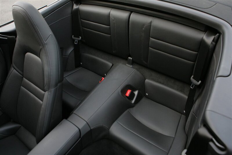 Used 2024 Porsche 911 Carrera w/ Premium Package RWD image 28