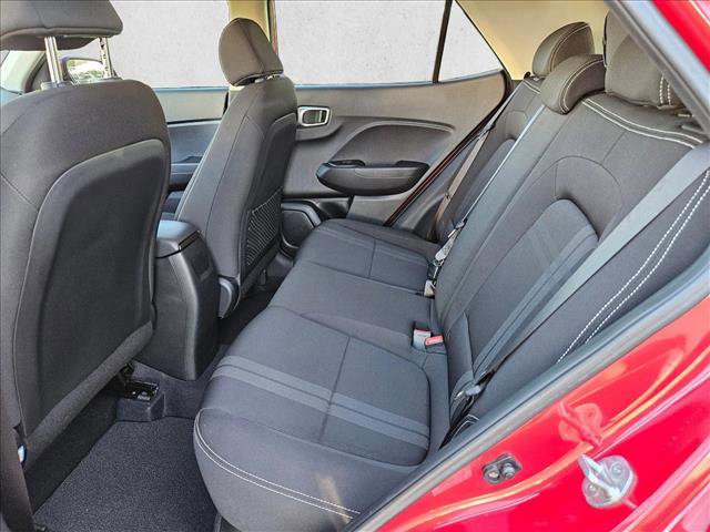 Used 2022 Hyundai Venue SEL w/ Cargo Package image 21