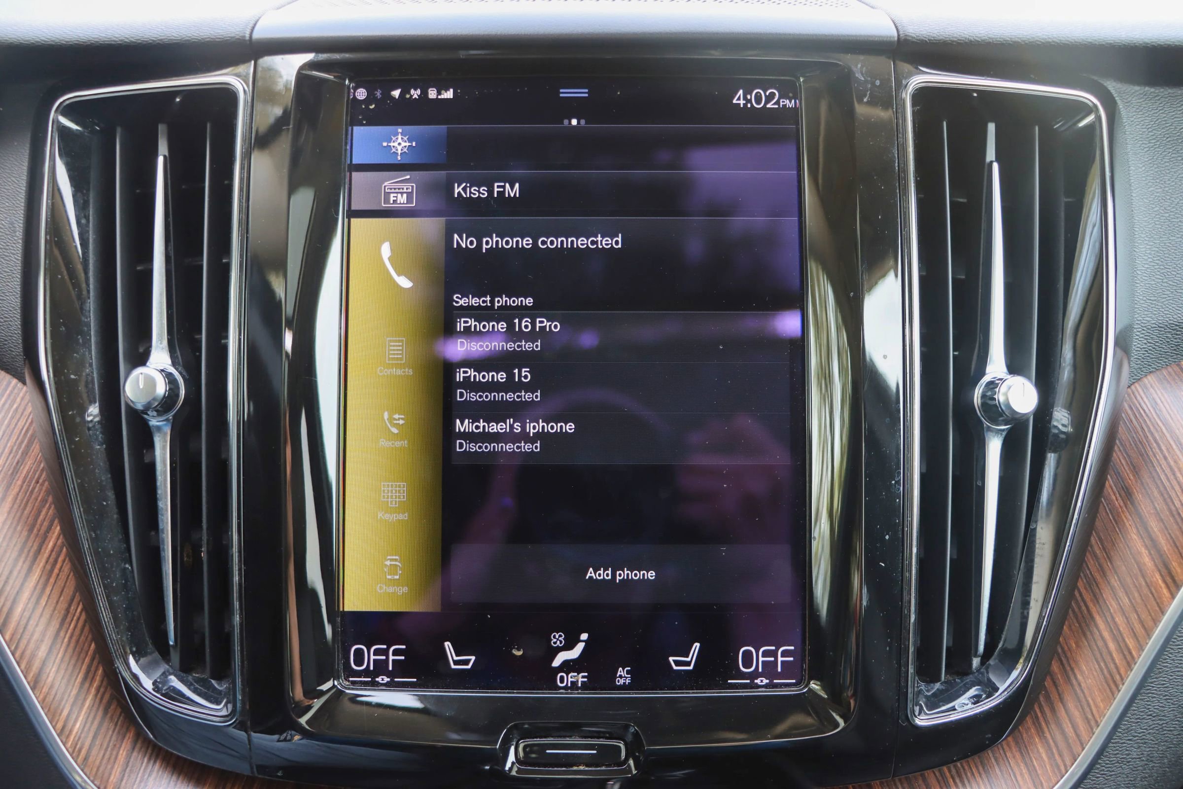 Used 2021 Volvo XC60 T6 Momentum w/ Premium Package AWD/4WD image 35