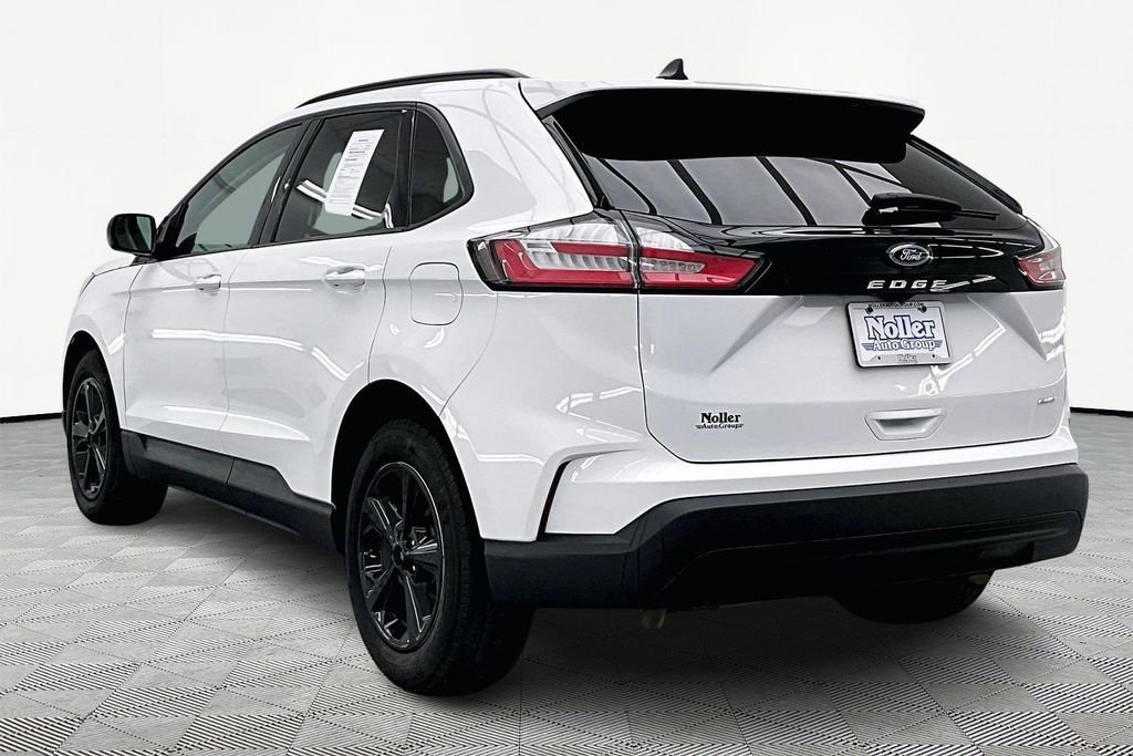 Certified 2024 Ford Edge SE image 13