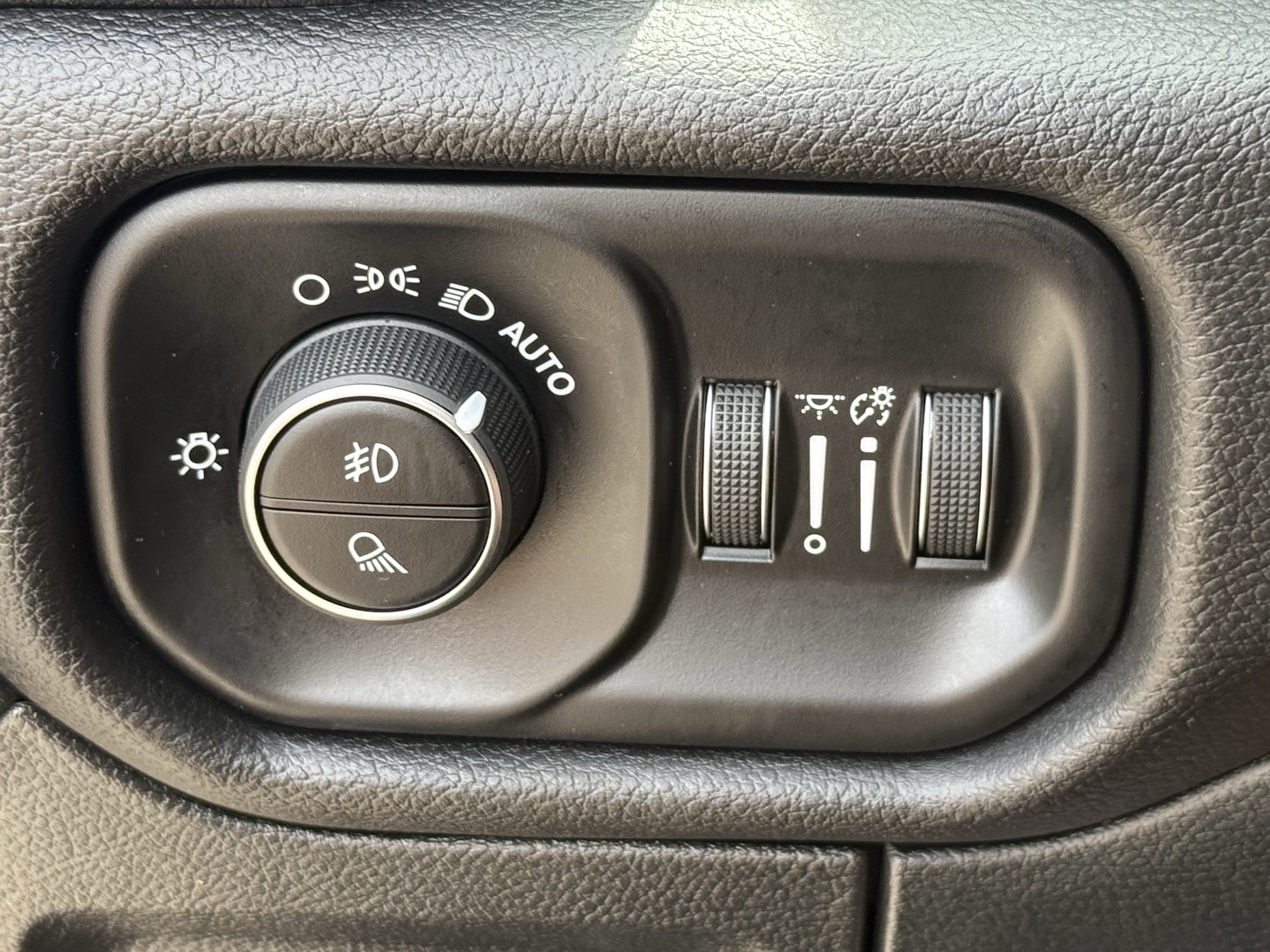 Used 2026 RAM 1500 Lone Star AWD/4WD image 26