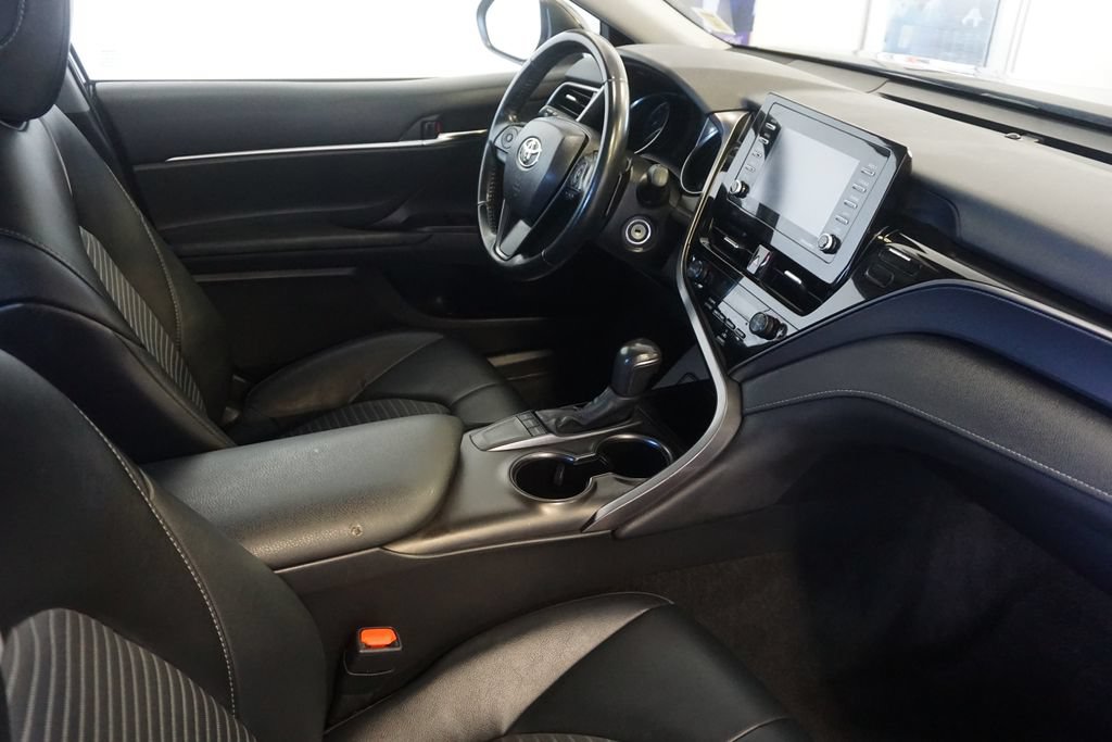 Used 2024 Toyota Camry SE FWD image 25