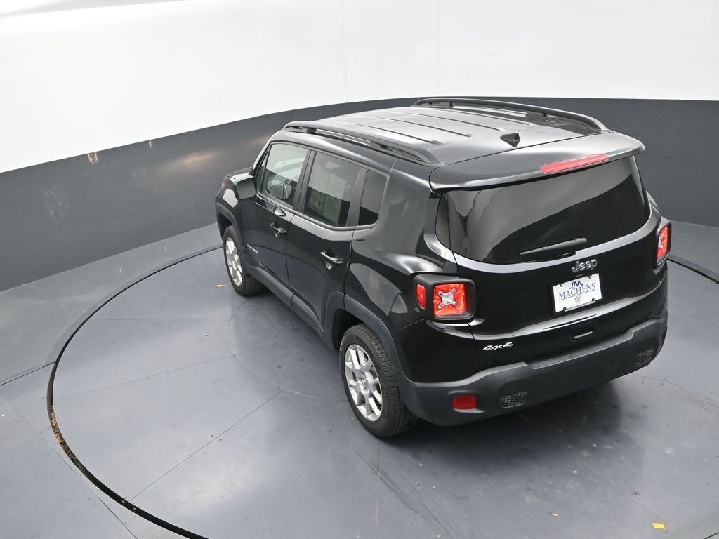 Used 2023 Jeep Renegade Latitude w/ Premium Group image 17