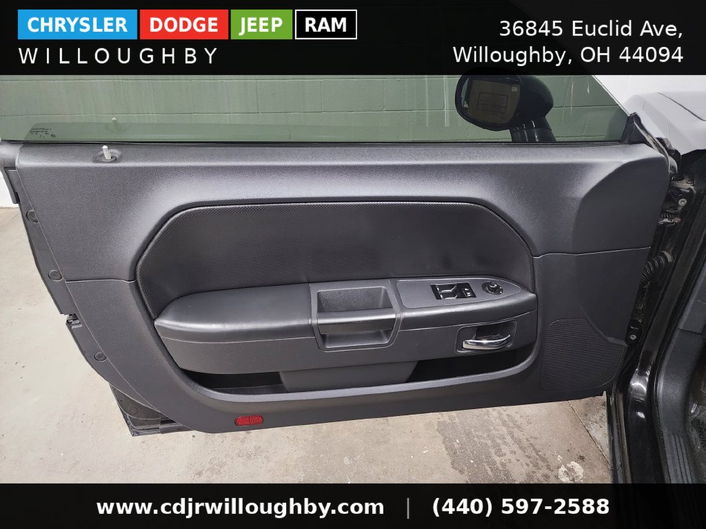 Used 2010 Dodge Challenger R/T RWD image 11