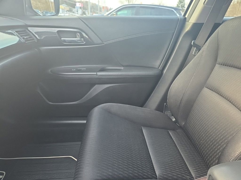 Used 2013 Honda Accord Sport image 21