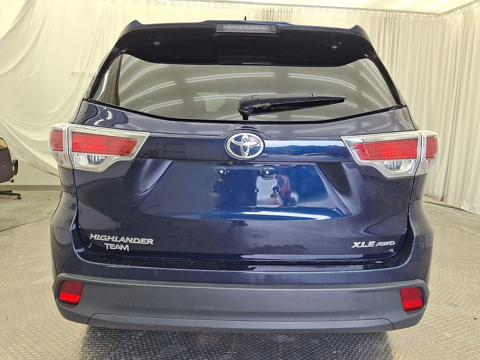 Used 2015 Toyota Highlander XLE AWD/4WD image 26