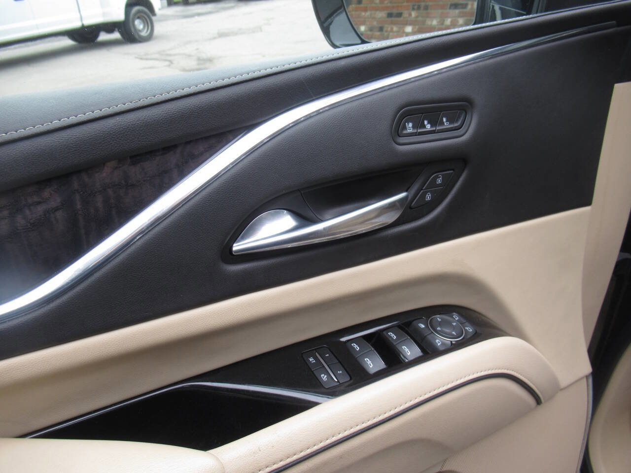 Used 2021 Cadillac Escalade Premium Luxury w/ Driver Assist Tech Package image 23