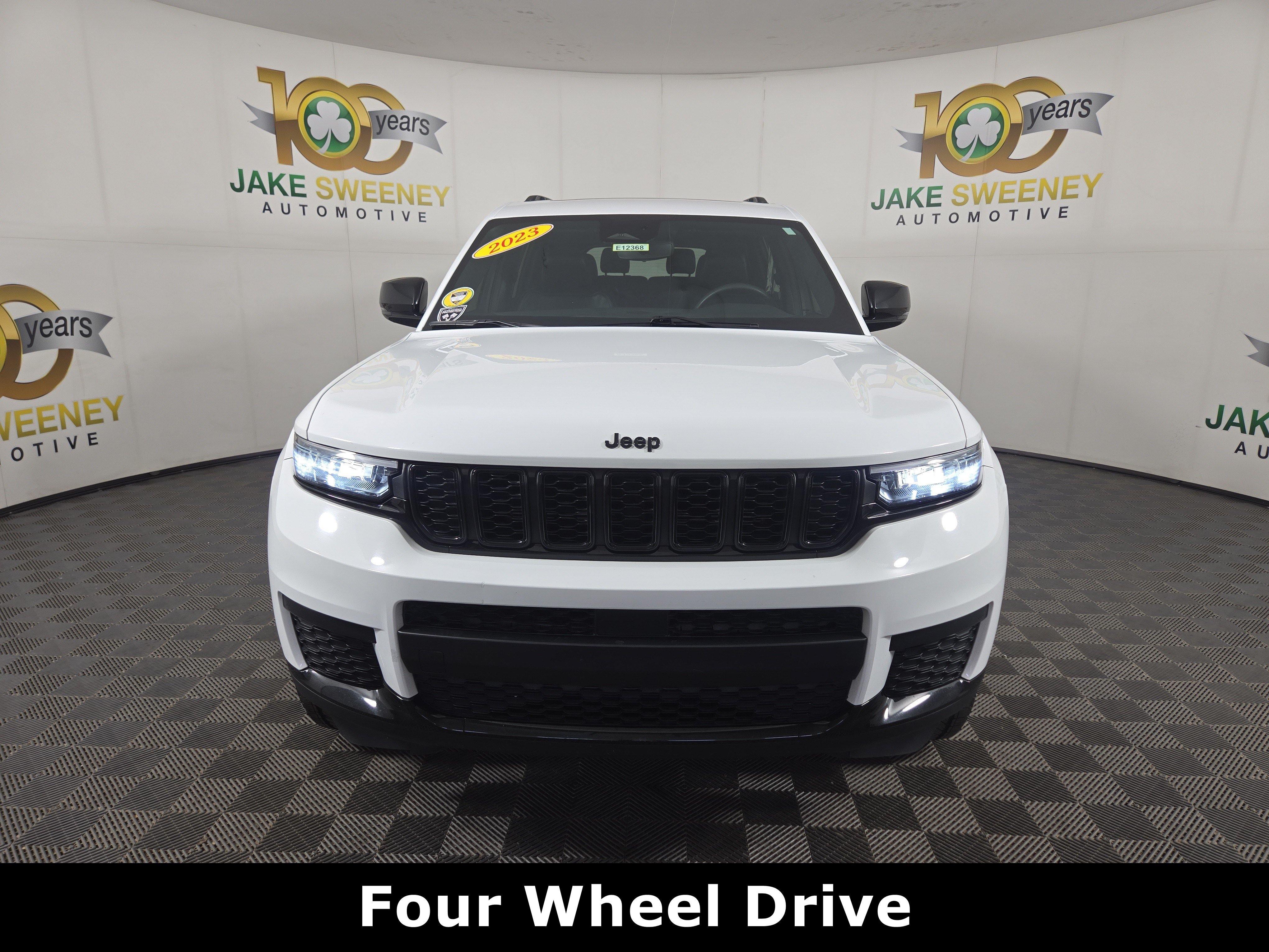 Certified 2023 Jeep Grand Cherokee L Laredo AWD/4WD image 3