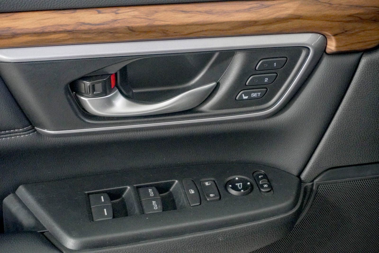 Used 2017 Honda CR-V EX-L image 19