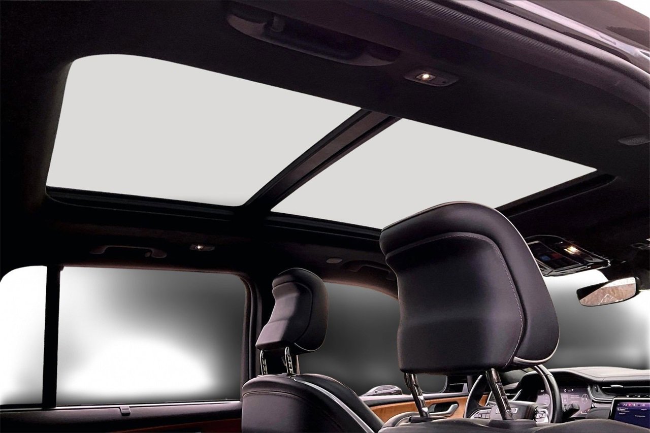 Certified 2022 Jeep Grand Cherokee Summit image 15