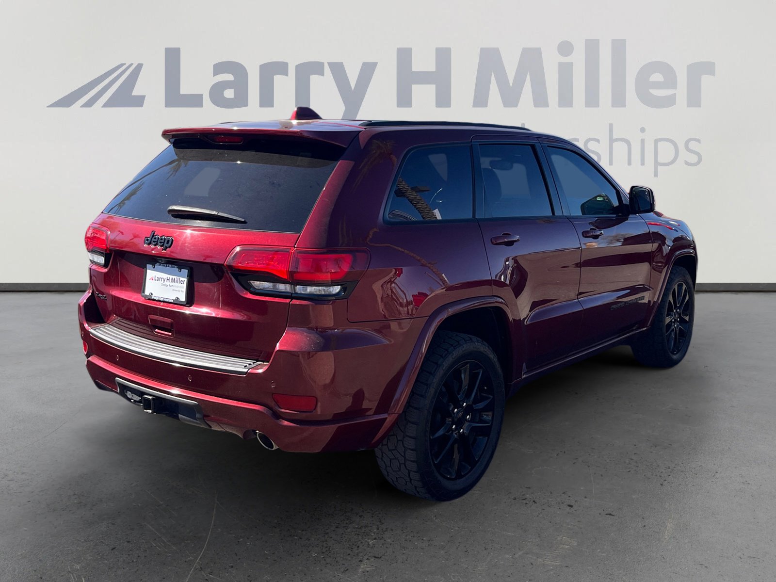 Used 2021 Jeep Grand Cherokee Laredo X image 5