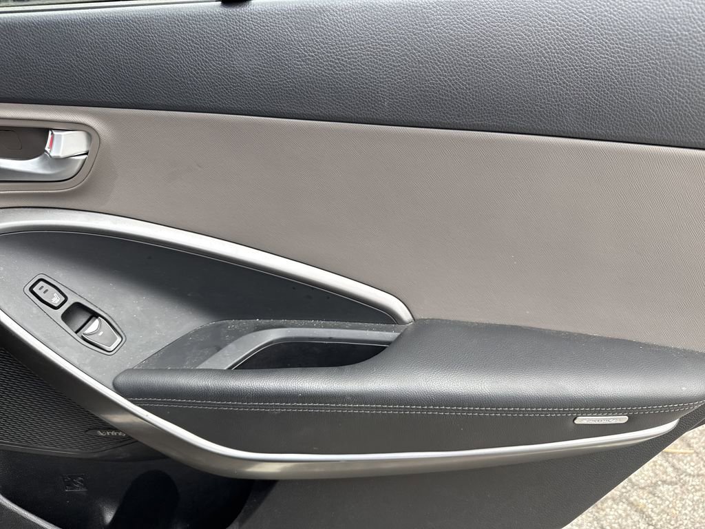 Used 2017 Hyundai Santa Fe FWD w/ SE Ultimate Tech Package 03 image 9