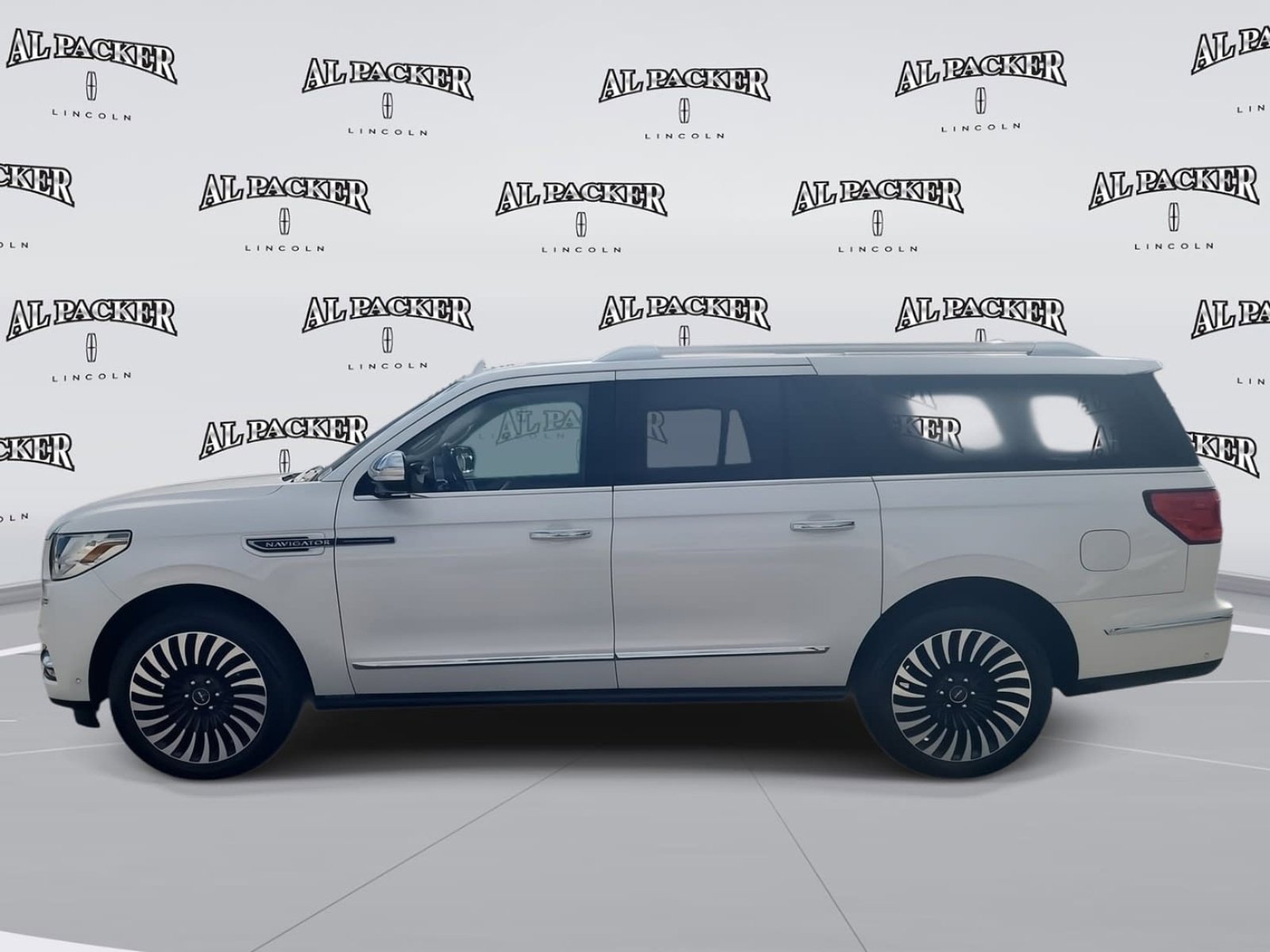 Used 2019 Lincoln Navigator L Black Label image 2
