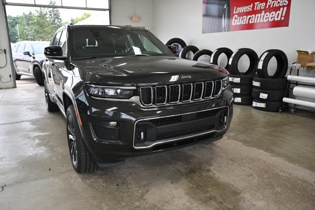 Used 2022 Jeep Grand Cherokee L Overland AWD/4WD image 3