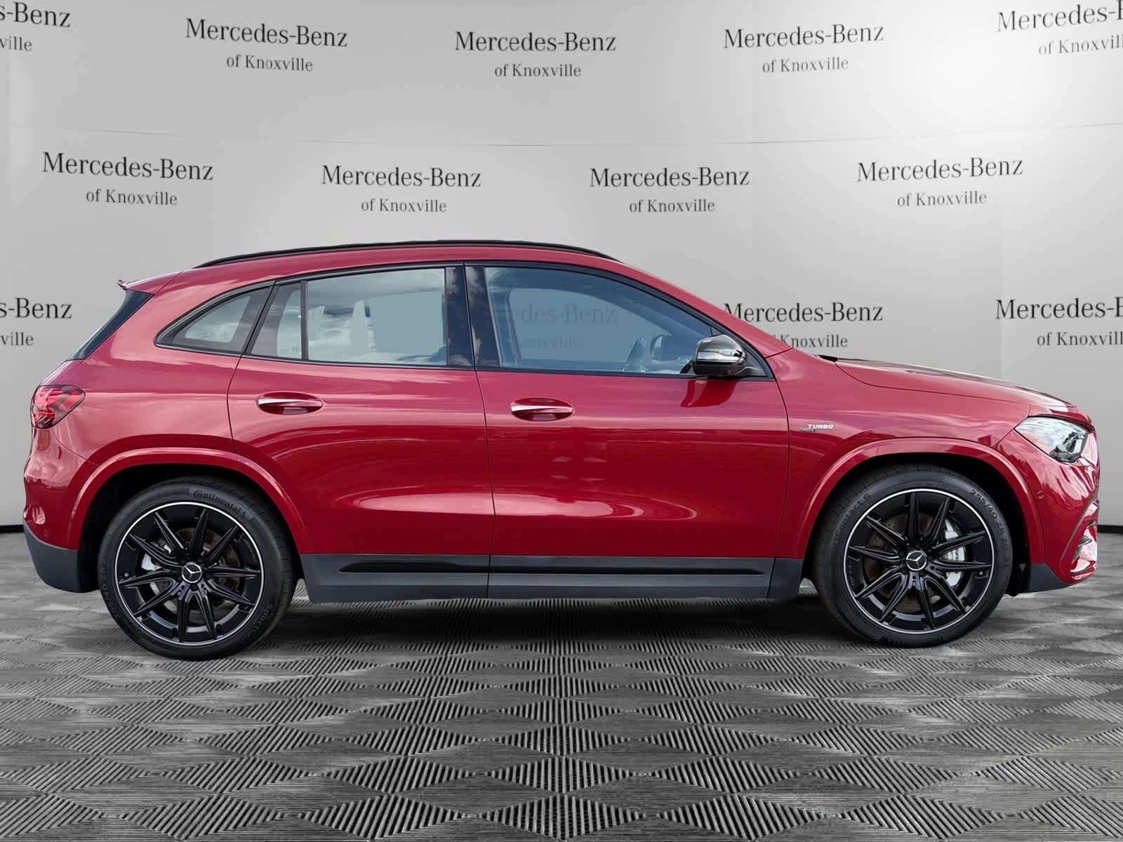 Used 2024 Mercedes-Benz GLA 35 AMG 4MATIC image 6