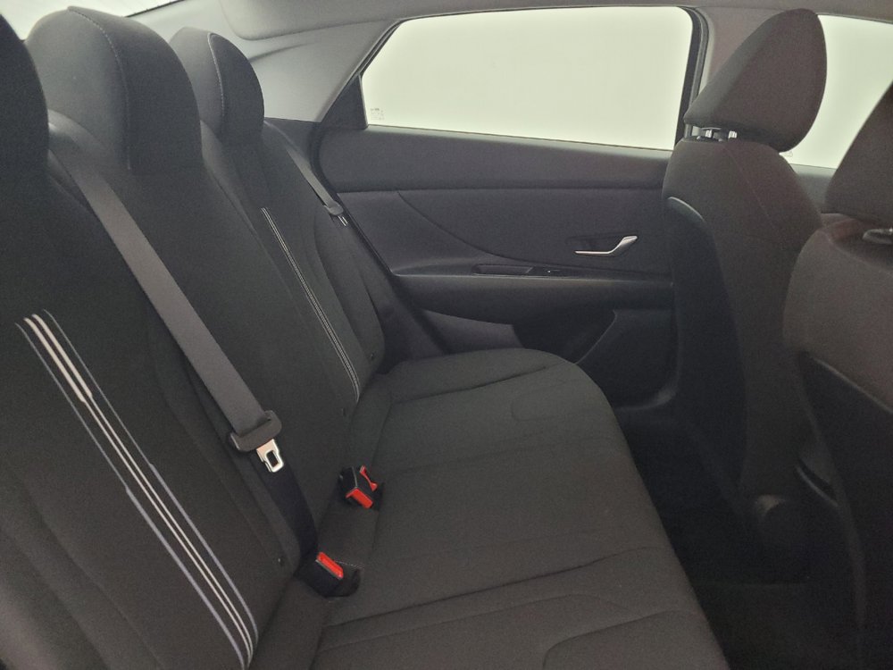 Used 2023 Hyundai Elantra SEL w/ Convenience Package FWD image 19