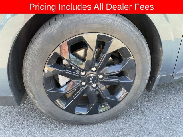Used 2024 Kia Carnival SX FWD image 8