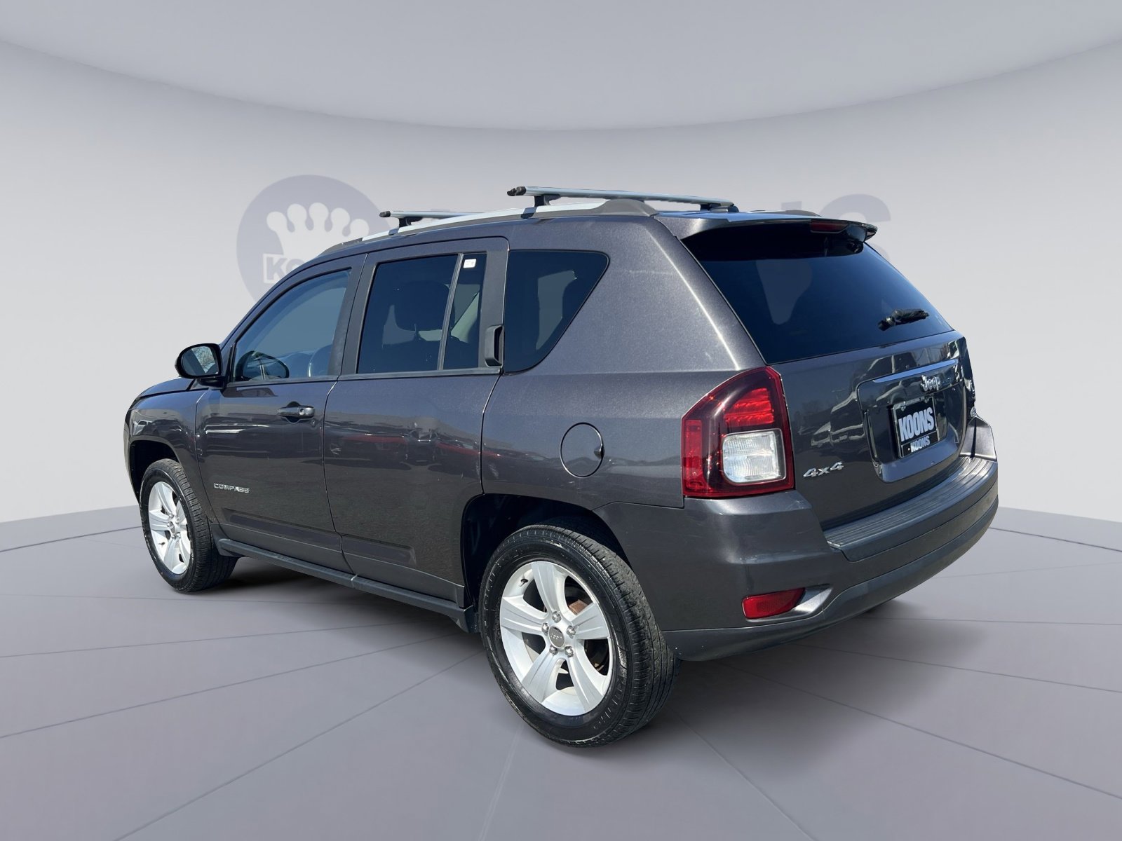 Used 2017 Jeep Compass Latitude image 4